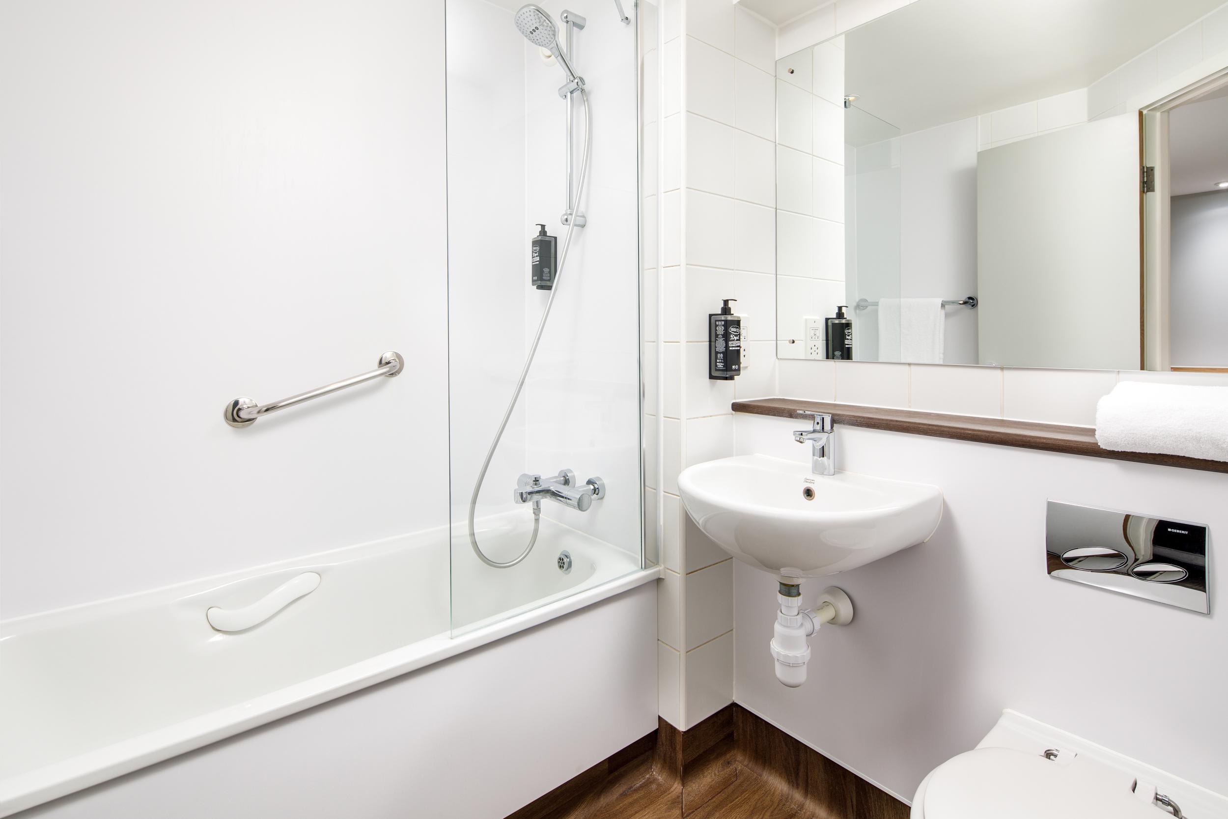 Ibis Budget London Heathrow Central Cranford المظهر الخارجي الصورة