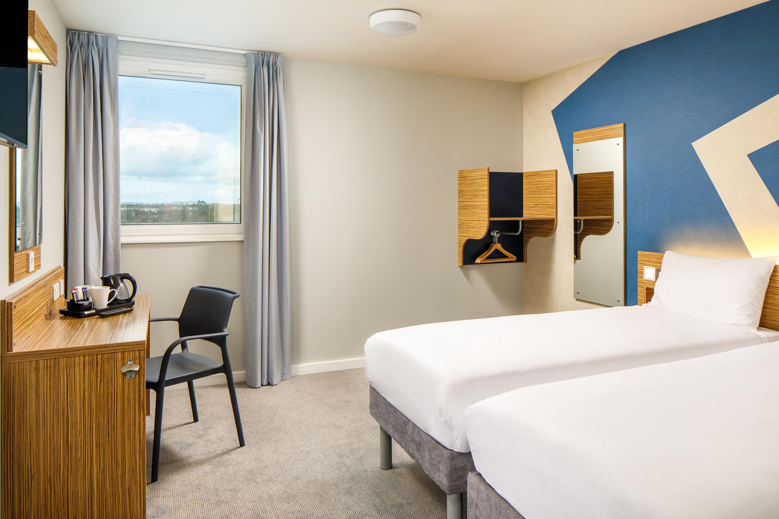 Ibis Budget London Heathrow Central Cranford المظهر الخارجي الصورة