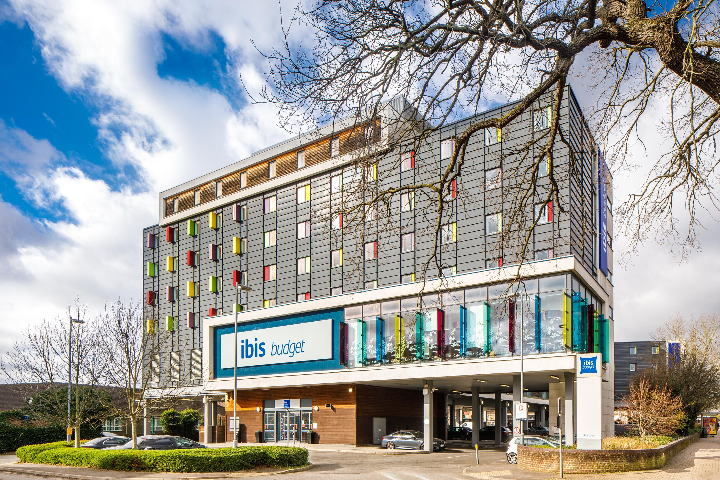 Ibis Budget London Heathrow Central Cranford المظهر الخارجي الصورة