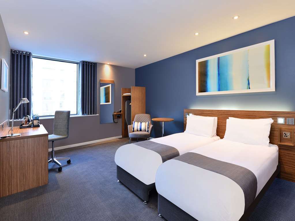 Ibis Budget London Heathrow Central Cranford الغرفة الصورة