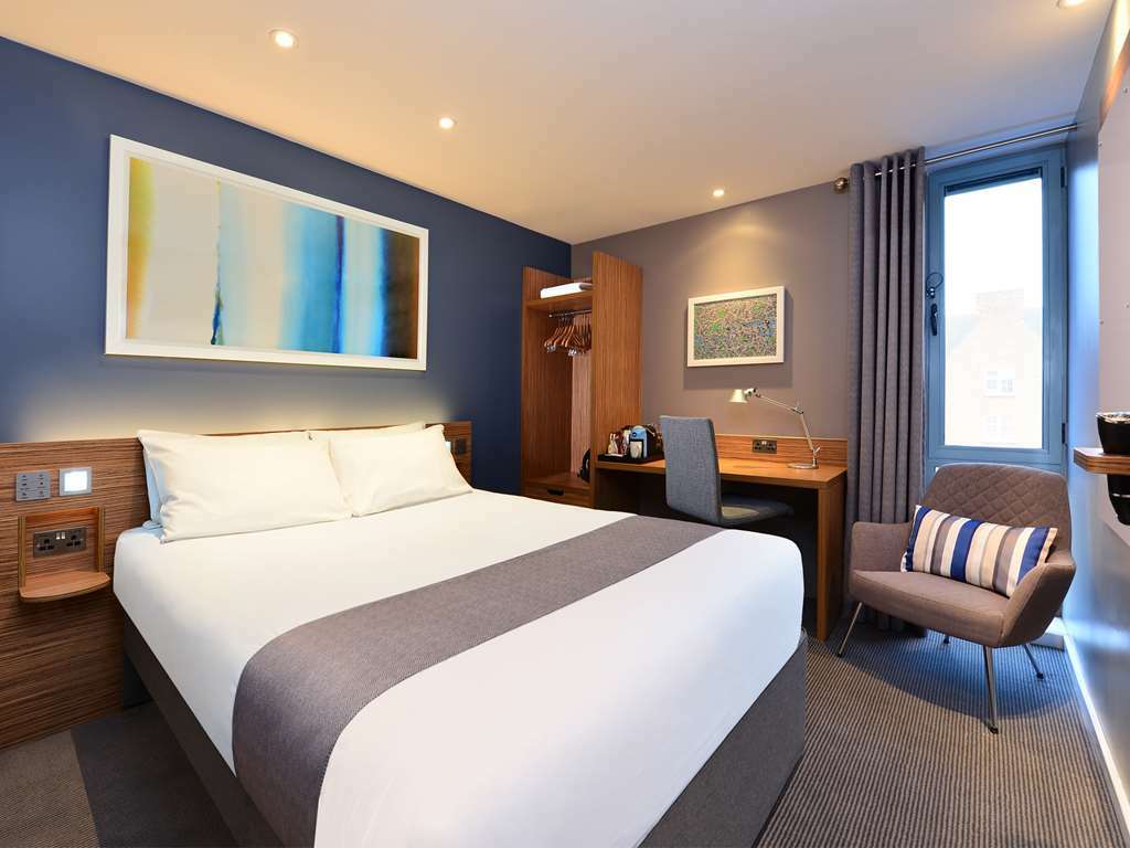 Ibis Budget London Heathrow Central Cranford الغرفة الصورة