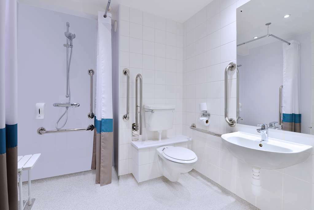 Ibis Budget London Heathrow Central Cranford الغرفة الصورة